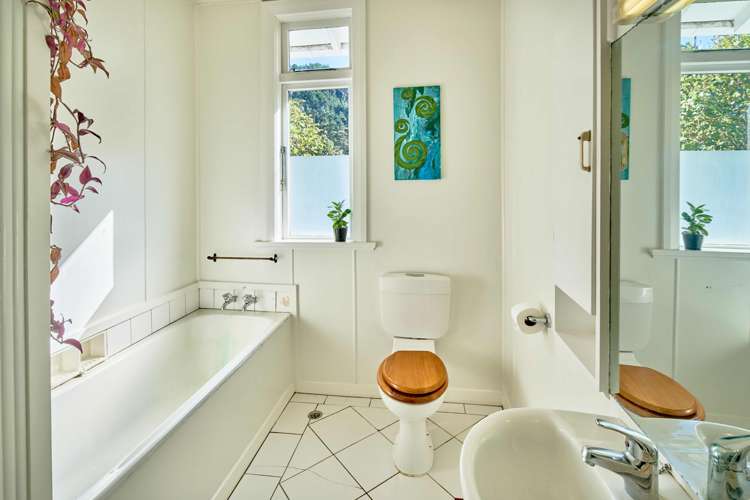 202 Happy Valley Road Owhiro Bay_13