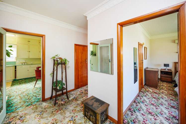 6 Freyberg Street Roslyn_12