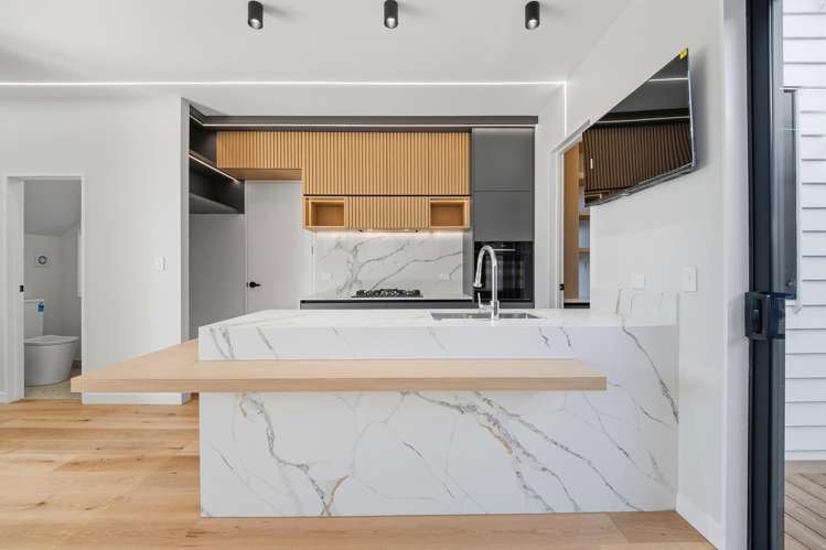 2/8 Park Rise Campbells Bay_7