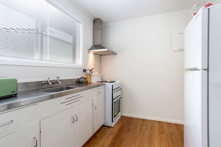 2/73 Vodanovich Road Te Atatu South_7