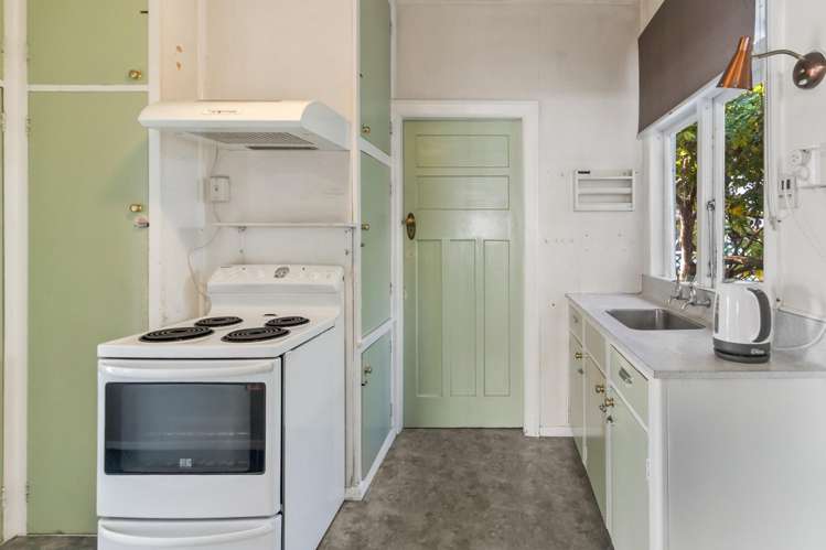 2 Mere Mere Street Seaview_8