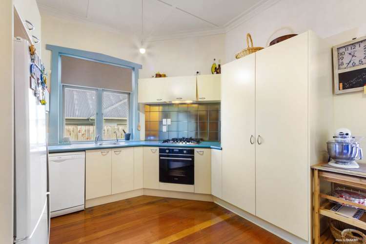 54 Delta Avenue New Lynn_9