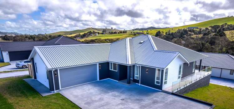 34 Admiralty Drive_0