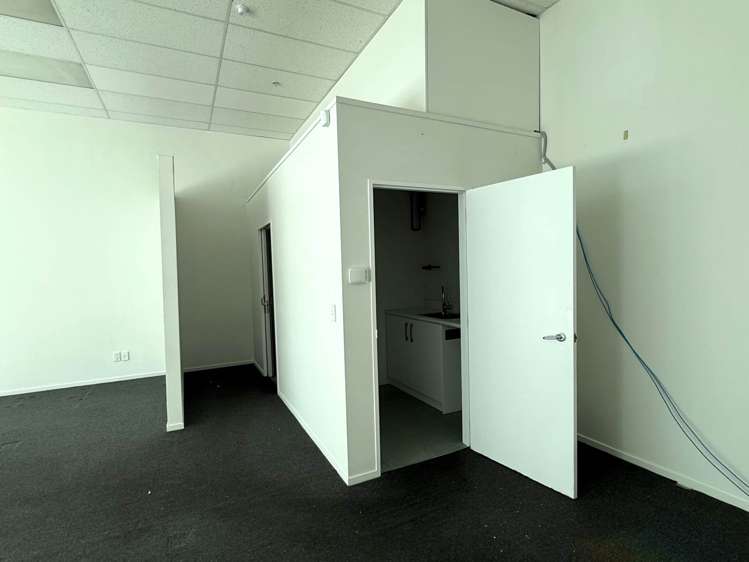 Unit 4/62 Hurstmere Road Takapuna_5