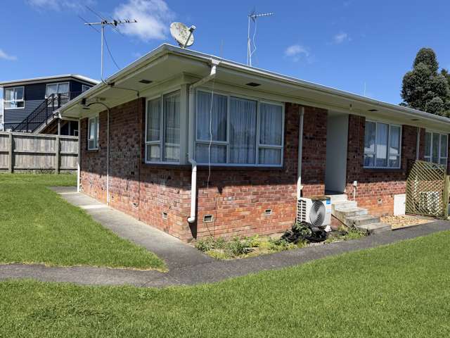 Very tidy 2 bedroom unit