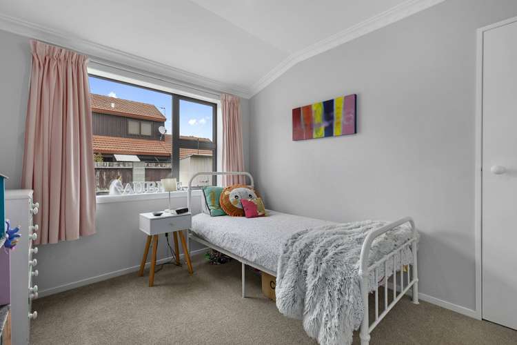 8 Cooper Place Chedworth_14