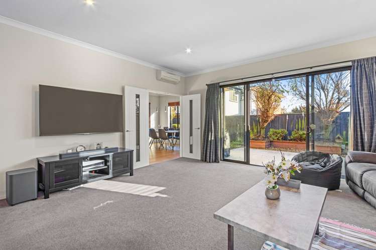 8 Longspur Avenue_2