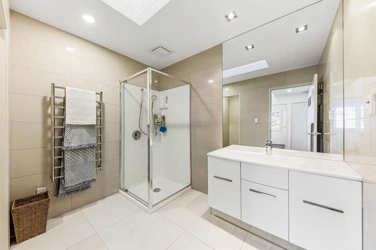 2/12 Browns Bay Road Rothesay Bay_10