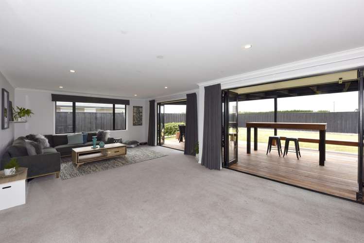 37 Thames Drive_3