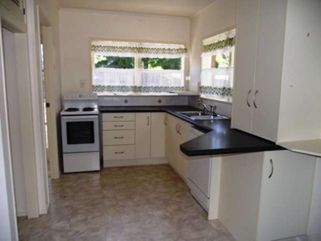 2/33 Awaruku Road Torbay_1