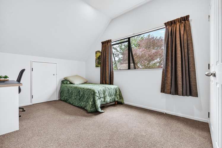 2 Antrim Place Rangatira Park_16