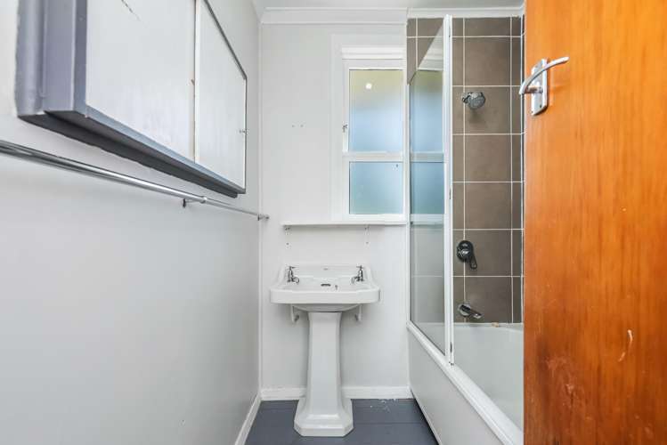 28 Henry Street Upper Hutt Central_12