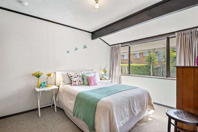 2/10 Tobruk Crescent Milford_2