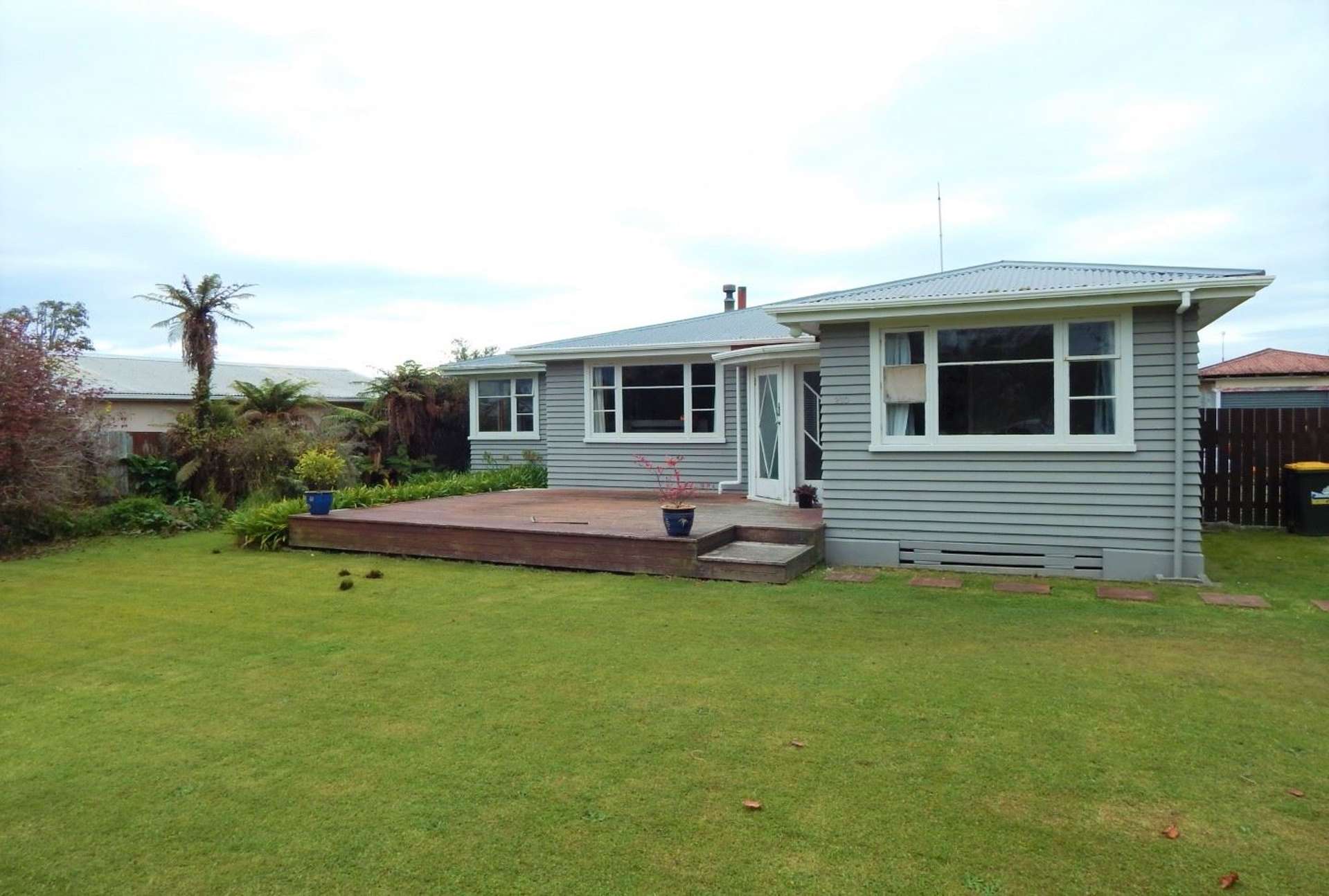 230 Gibson Quay Hokitika_0