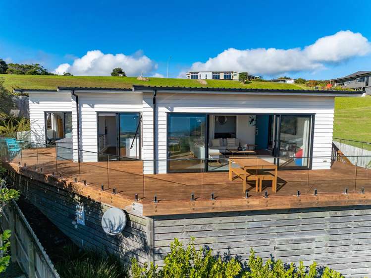 7 Dudley Crescent Cable Bay_12