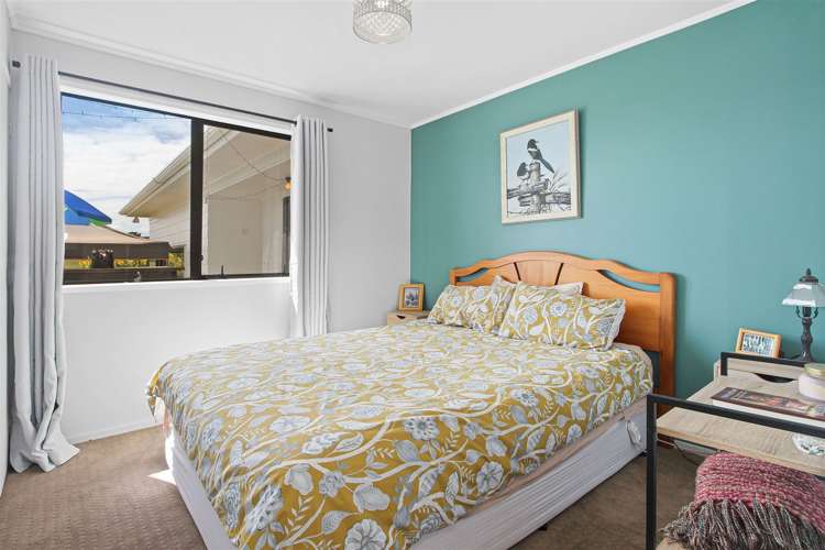 48 Wharf Road Clarks Beach_11