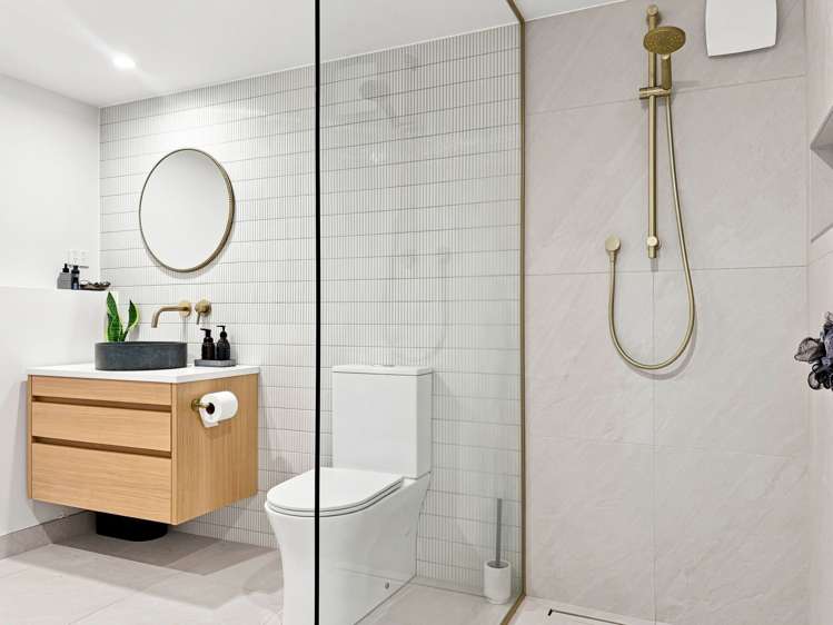 15 Surf Road Stanmore Bay_15