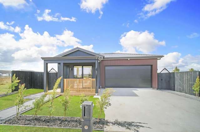 Stunning 4BR Family Haven in Karaka