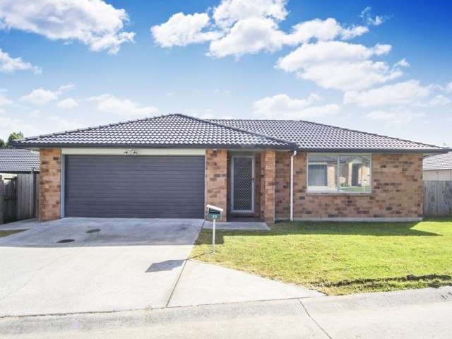 53 Tiriwa Drive Massey_1