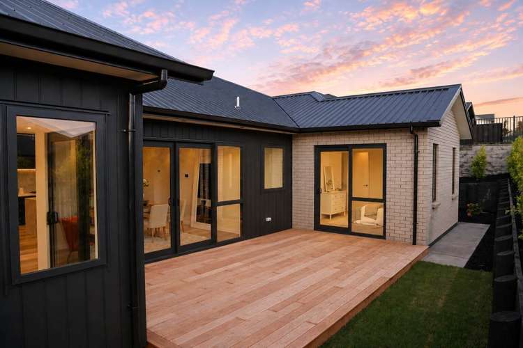 33 Tukutata Crescent_5