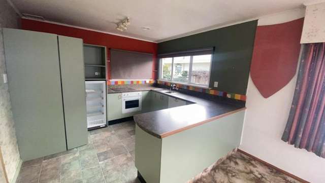 22 Neale Avenue Stoke_2