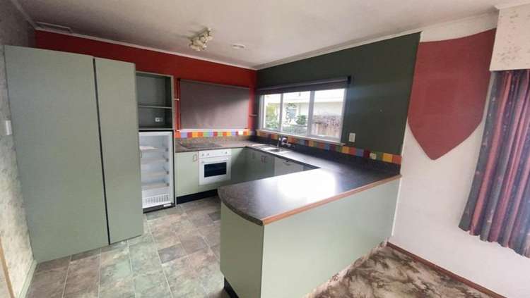 22 Neale Avenue Stoke_2