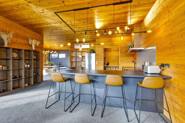 18 Helicon Street_4