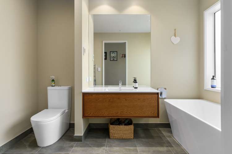 14 Baxter Michael Crescent Cambridge_20