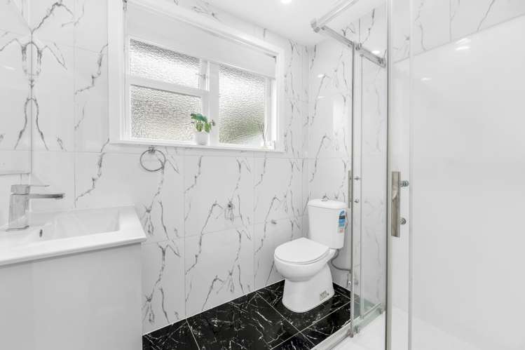 11 Dolbel Place Mangere East_13
