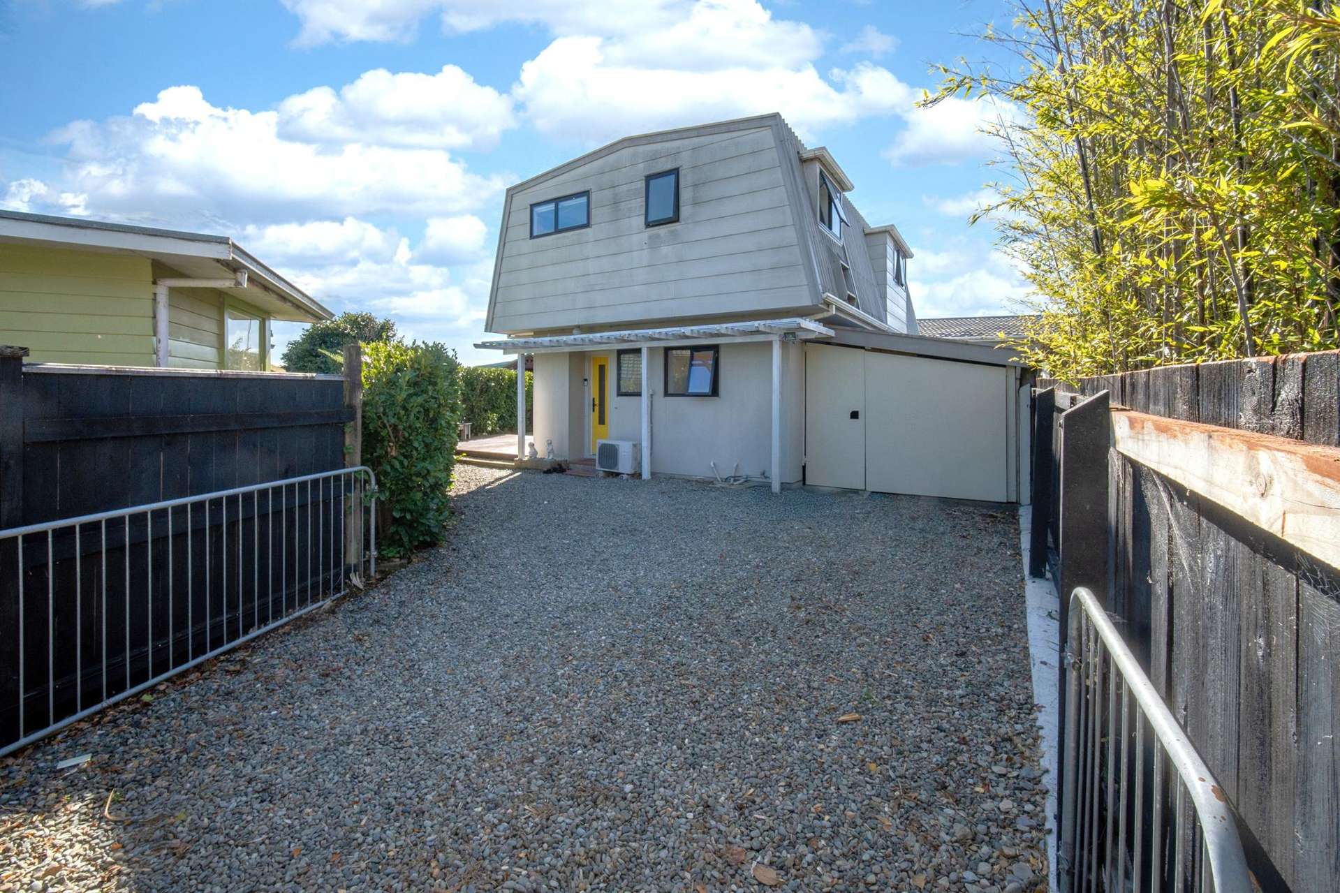 2/2 Nikau Street Stoke_0