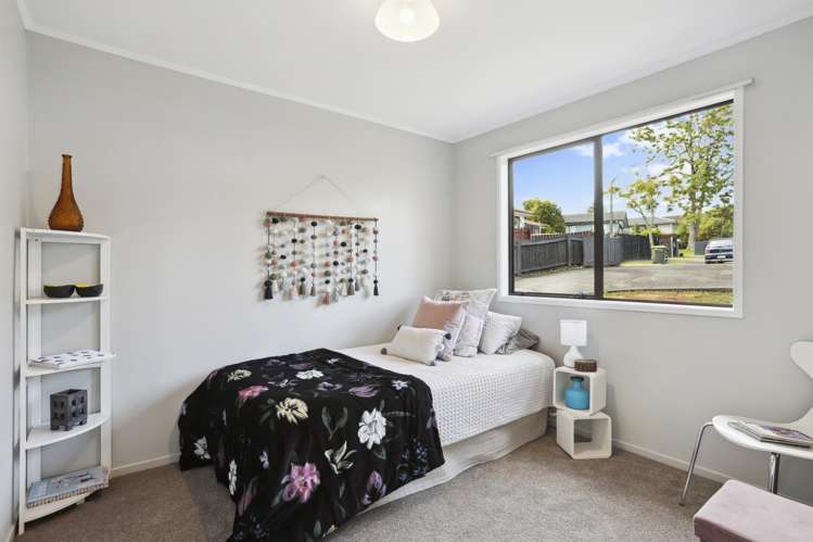 15 Panzic Place Glen Eden_13