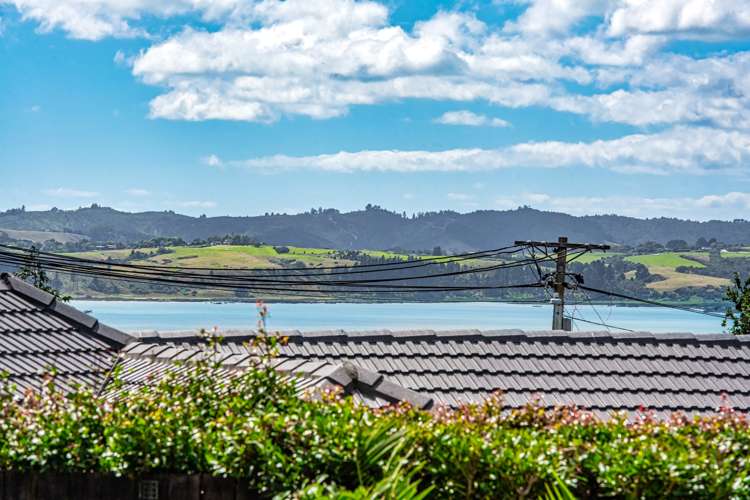 2/91 Litten Road Cockle Bay_13