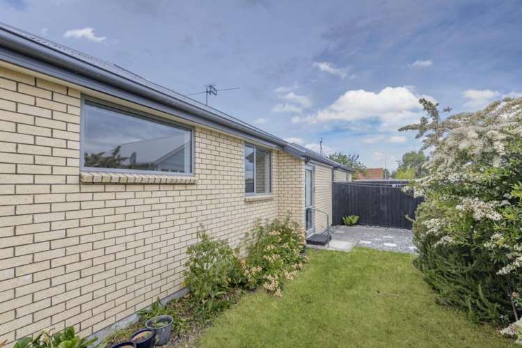 1/8 Evatt Street Bryndwr_13
