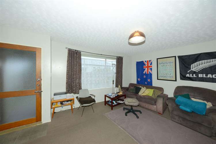 2/17 Takaro Avenue Sockburn_3