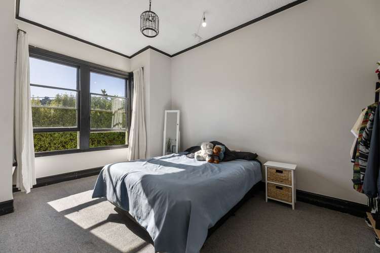 37 Blacks Road North East Valley_5