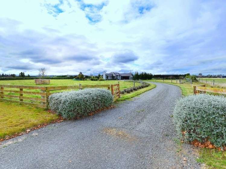 15 Mulholland Drive Darfield_23