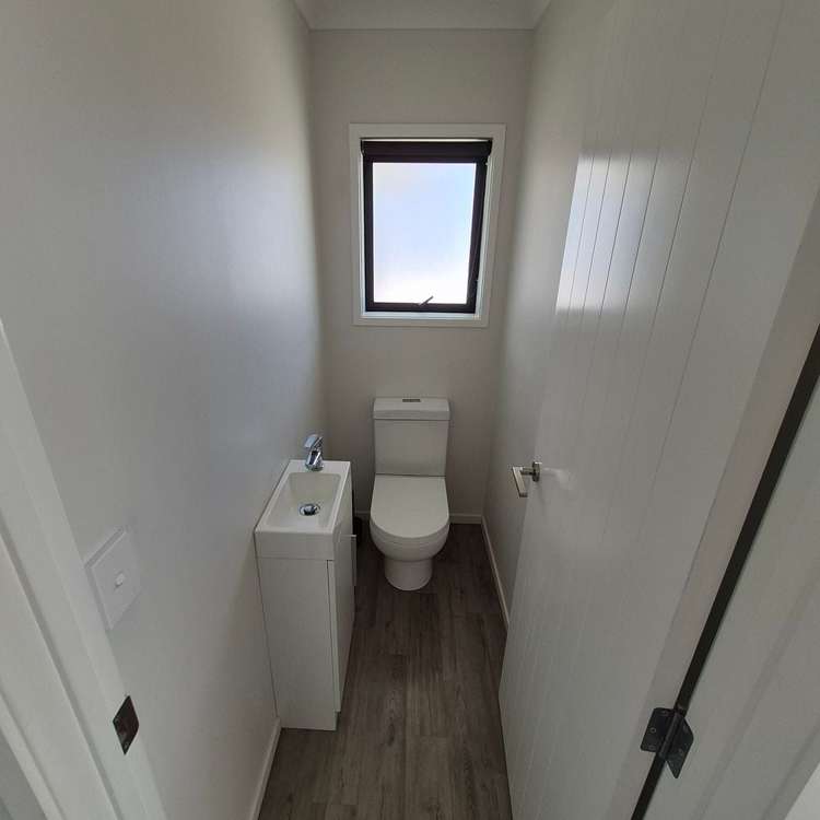 310 Lakes Boulevard Pyes Pa_10