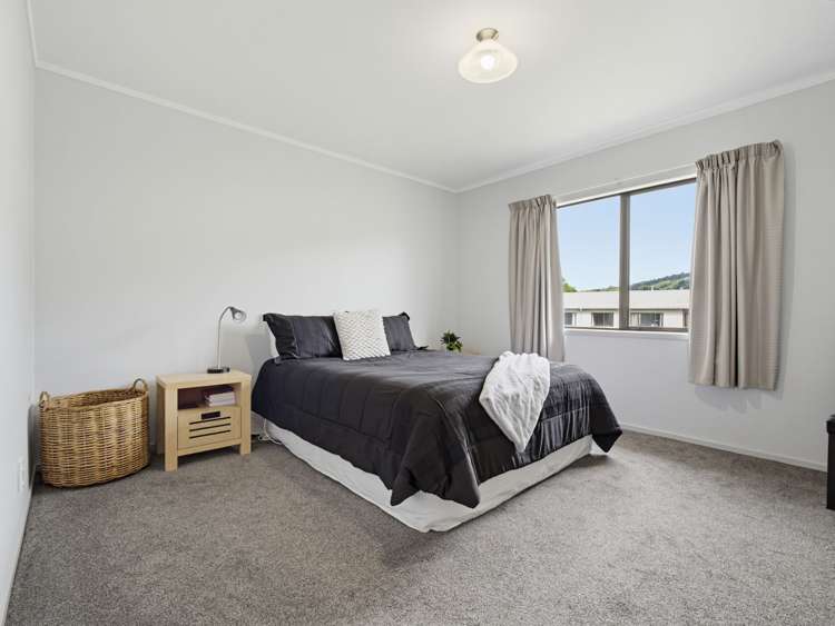 2 Goldie Street Pukehangi_12