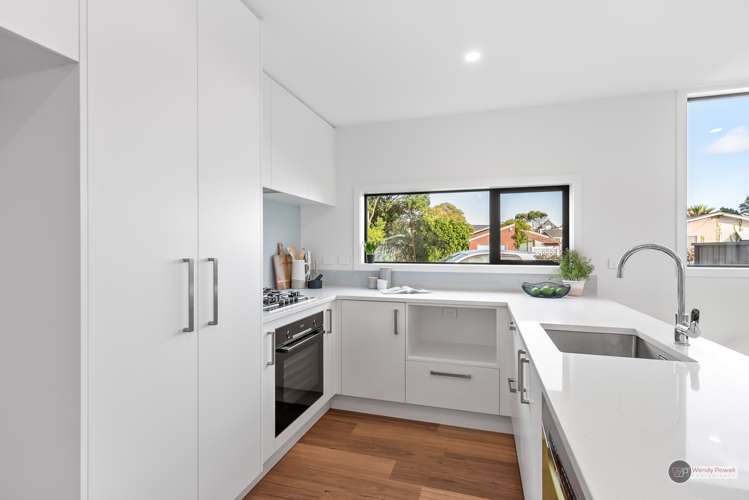 1/51 Kings Crescent Lower Hutt_6