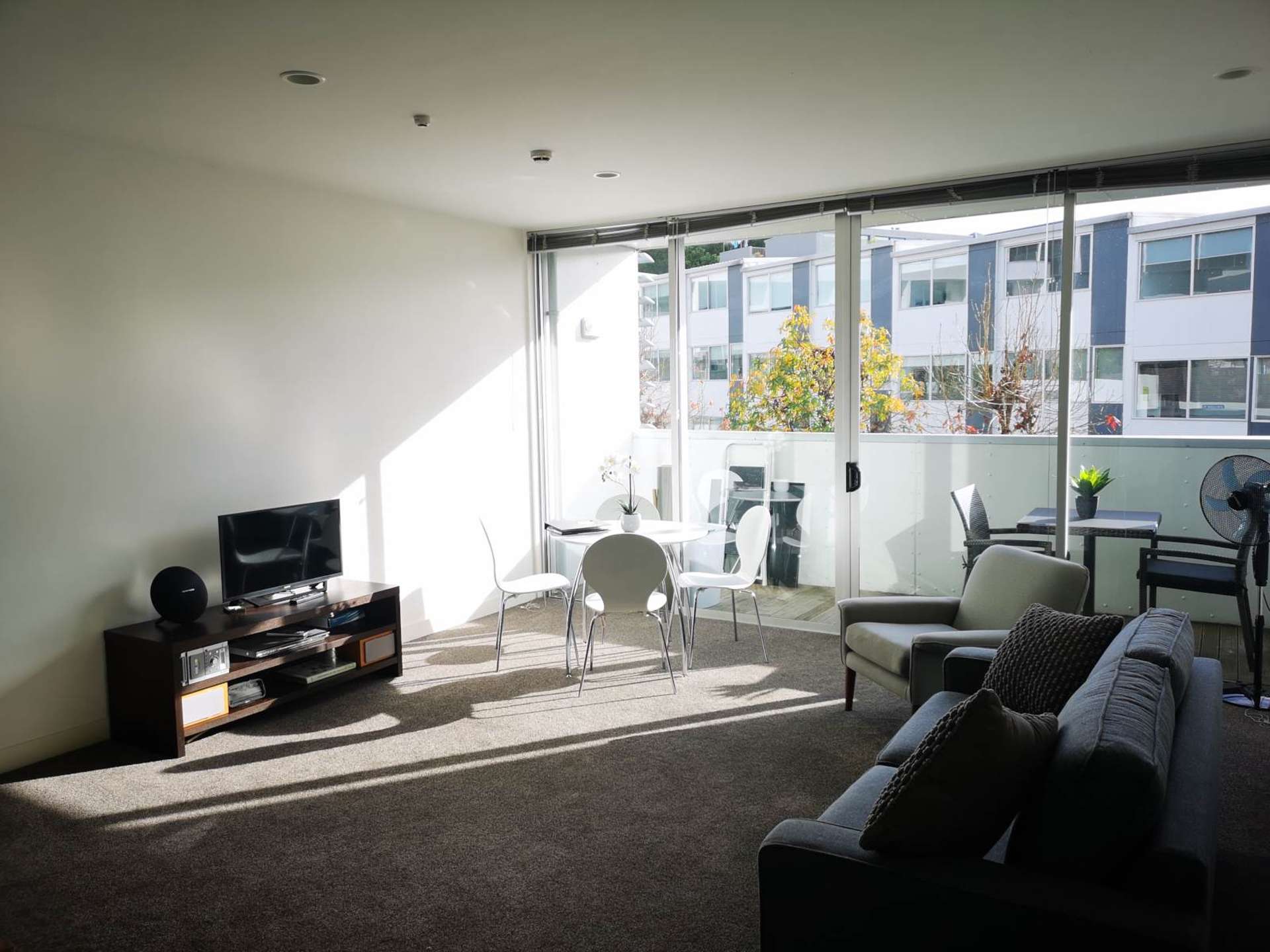 2a/10 Fisher-Point Drive Auckland Central_0