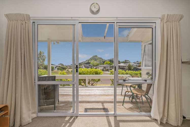 7 Dunlop Drive Pauanui_5
