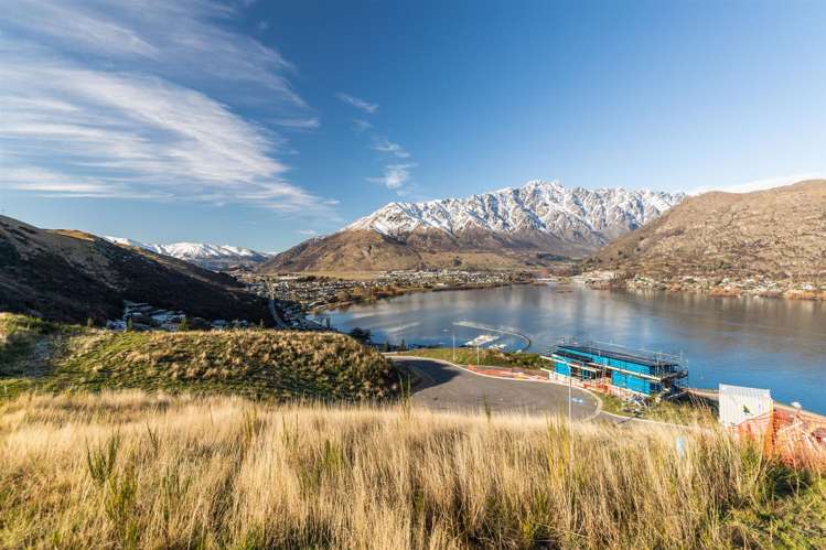 2 Lynch Lane Queenstown Hill_6