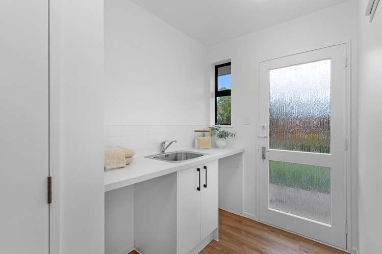 490 Bower Avenue Parklands_11