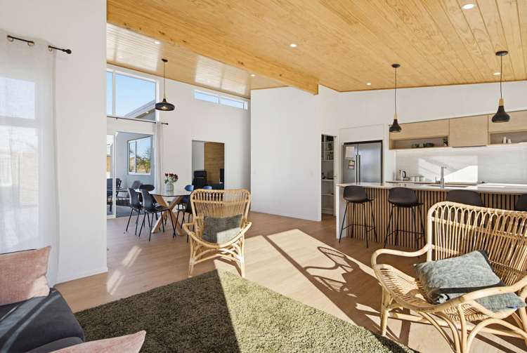 71 Les Wakefield Road_2