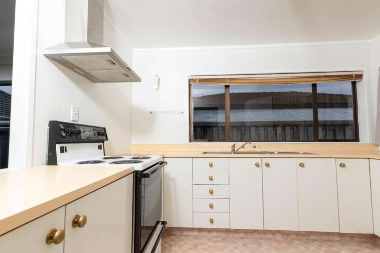 2/381 Blockhouse Bay Road 10016_3