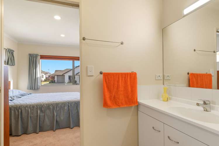 10/285 Vaughan Road Owhata_9