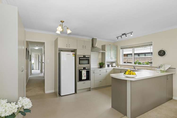 31b Wai-Iti Crescent Woburn_4