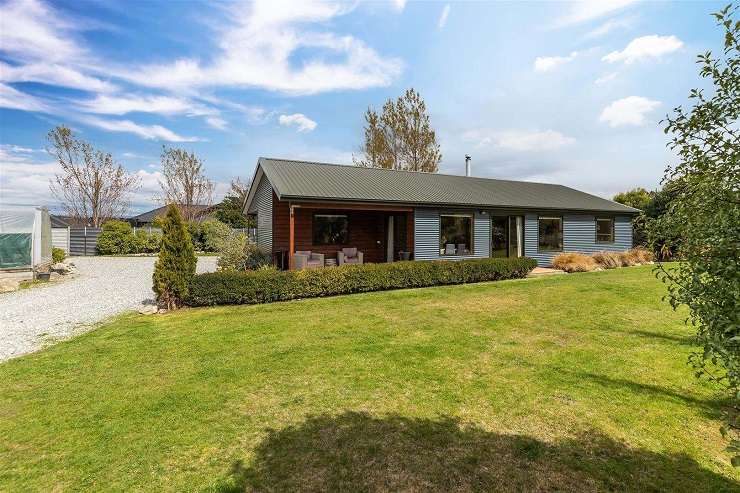 17 Hunter Crescent, Wanaka, cental Otago