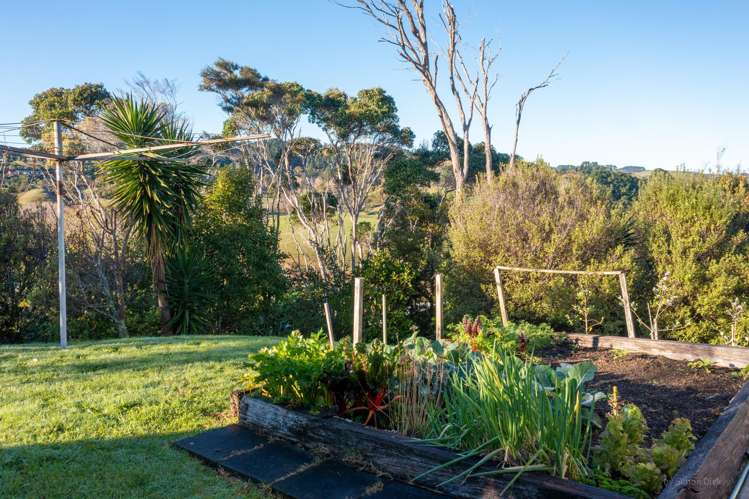 4 Robertson Street Raglan_13