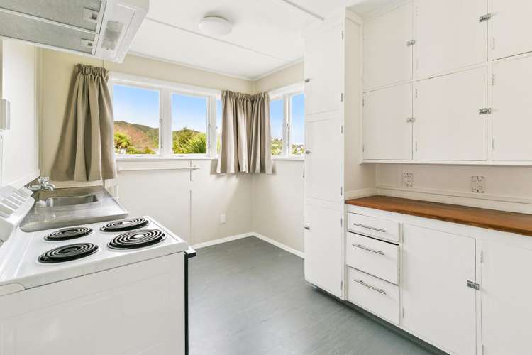 42 Victory Avenue Karori_10